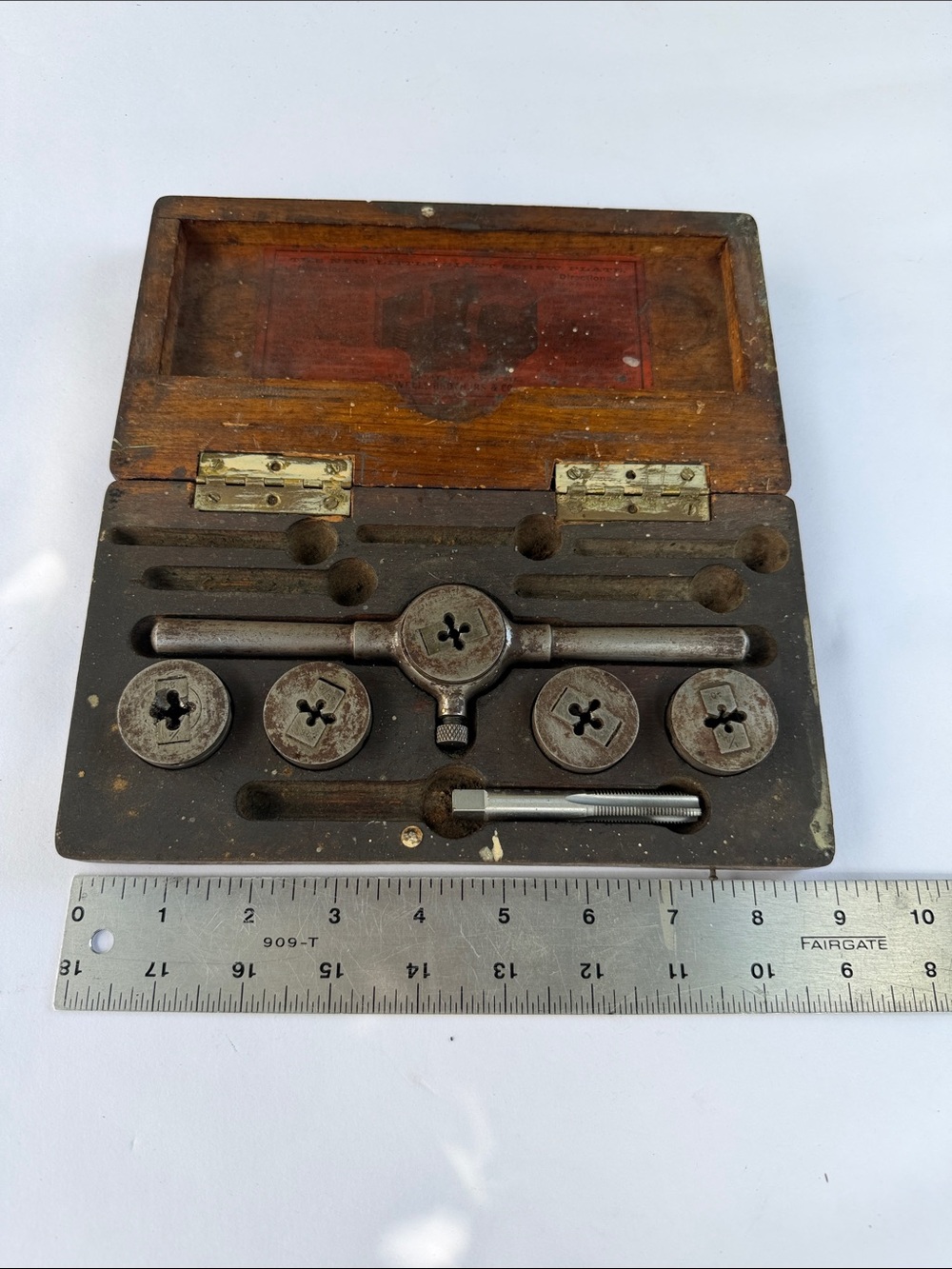 Antique Wells Bros Little Giant Screw Plate Tap & Die Set Wooden Box 1885 - Picture 5 of 9
